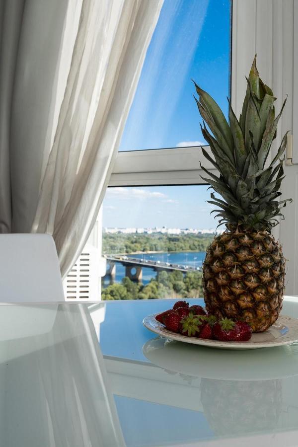 Exquisite panoramic views apartment Dnipro embankment Kyiv Exterior foto