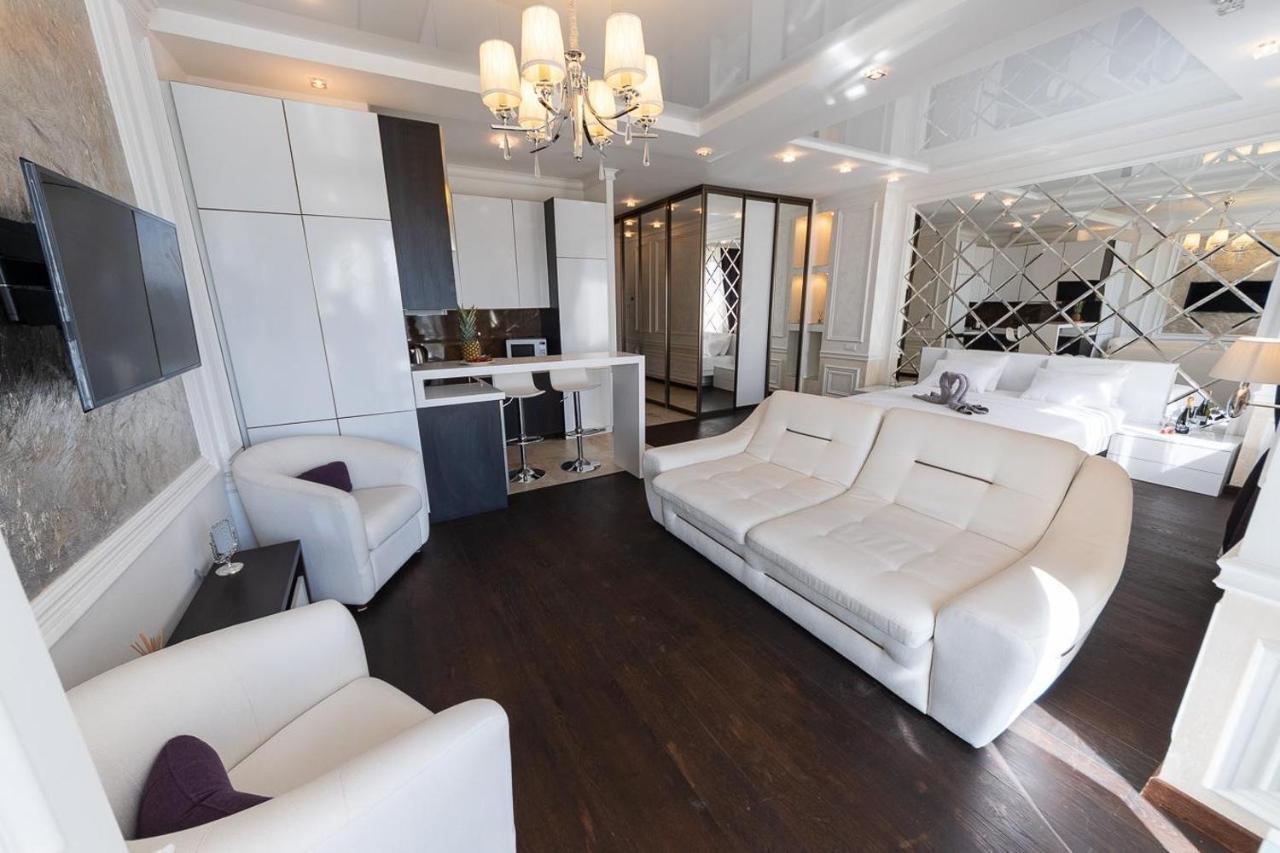 Exquisite panoramic views apartment Dnipro embankment Kyiv Exterior foto